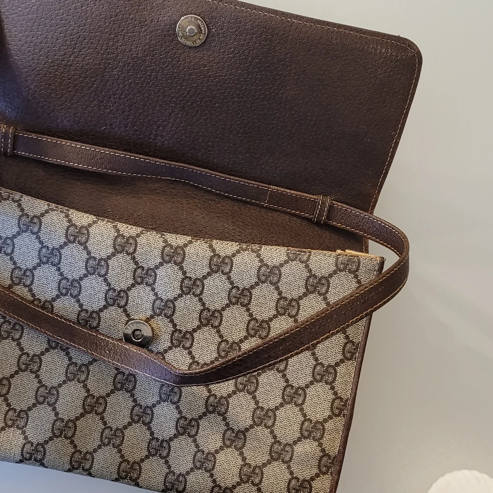 GUCCI Flap Crossbody Clutch GG Monogram Bag Vintage - Picture 11 of 16